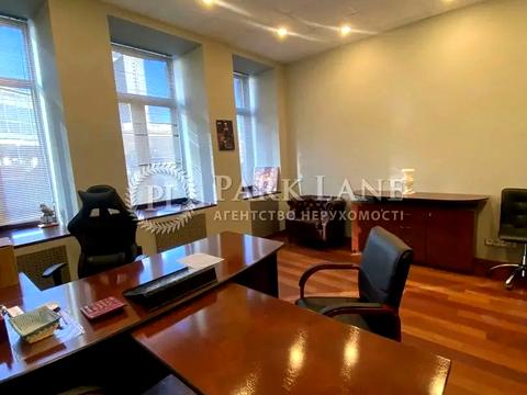 комерційна за адресою Еспланадна вул., 30