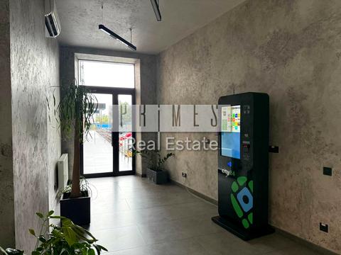 комерційна за адресою Михайла Максимовича вул. (Онуфрія Трутенка), 3