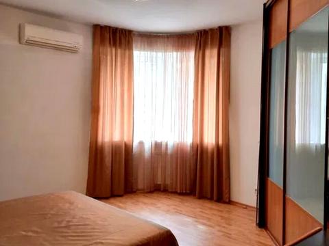 квартира за адресою Анни Ахматової вул., 47