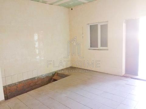 комерційна за адресою Вокзальна вул., 18