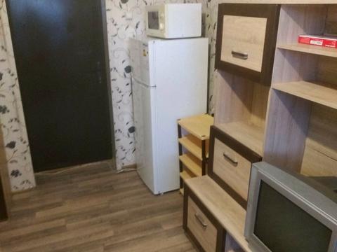 кімната за адресою Азербайджанська вул. (Бакинських Комісарів), 8-Б