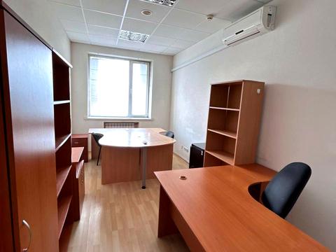 коммерческая по адресу Николая Михновского бульв. (Дружбы Народов), 38
