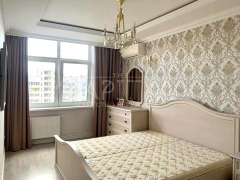 квартира за адресою Анни Ахматової вул., 22