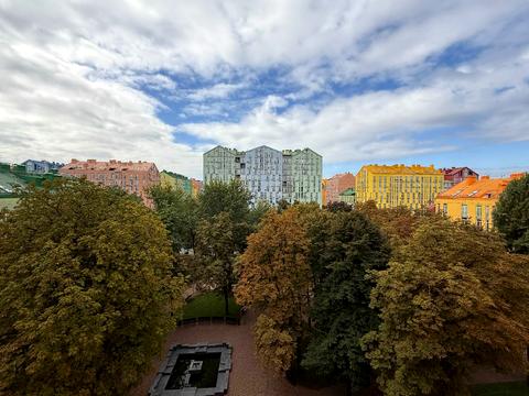 квартира за адресою Регенераторна вул., 4