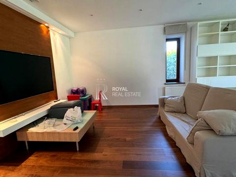 будинок за адресою молодіжна