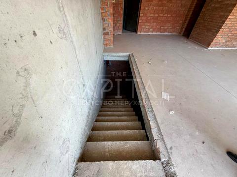 комерційна за адресою Дніпровська набережна вул., 17-К