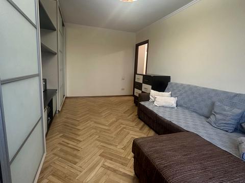 квартира за адресою Євгена Патона вул., 2
