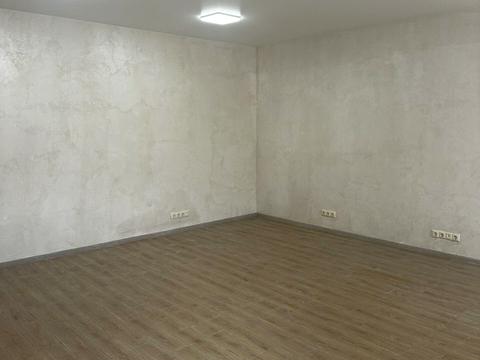 комерційна за адресою Фельдмана вул., 1/2