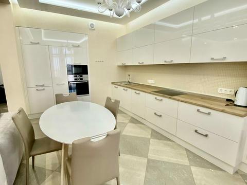 квартира по адресу Андрея Верхогляда ул. (Михайла Драгомирова), 20