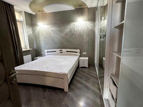 квартира за адресою Разумовська вул., 10/12