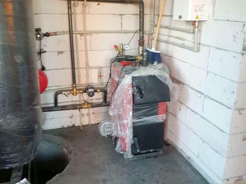 будинок за адресою с. Погреби, соборна