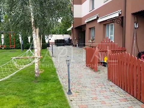 будинок за адресою Київська