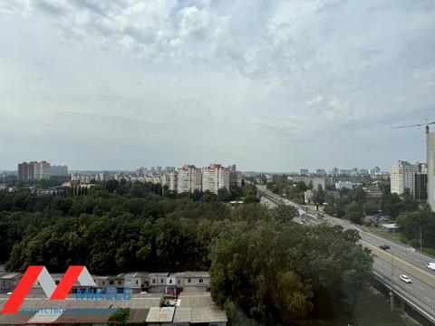 квартира по адресу Любомира Гузара просп. (Космонавта Комарова), 11