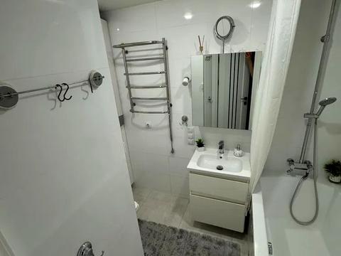 квартира за адресою Почайнинська вул., 60