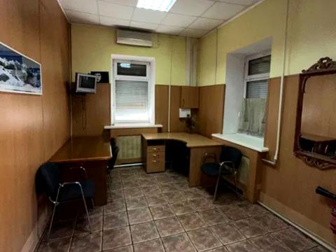 комерційна за адресою Прохоровська вул., 17