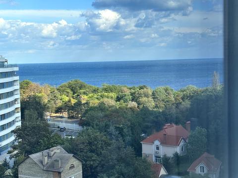 квартира за адресою Літературна вул., 10