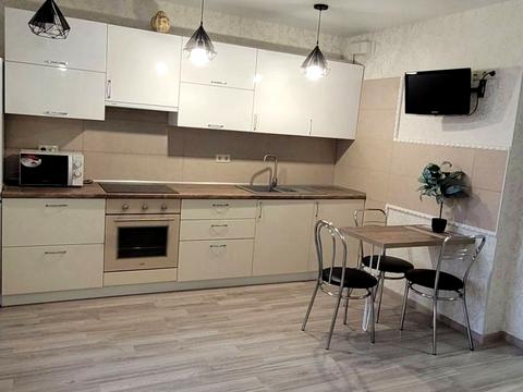 квартира за адресою Василя Симоненка вул., 105