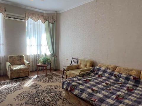 квартира за адресою Тополина вул., 12