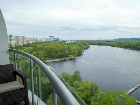квартира по адресу Раисы Окипной ул., 18
