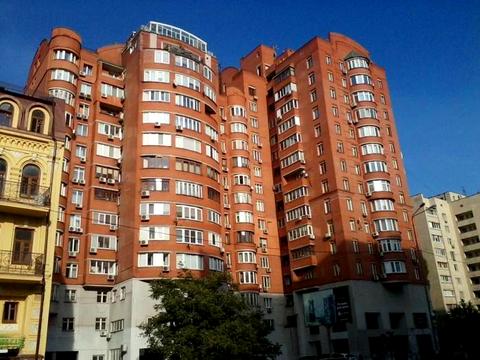 комерційна за адресою Золотоустівська вул., 10/12