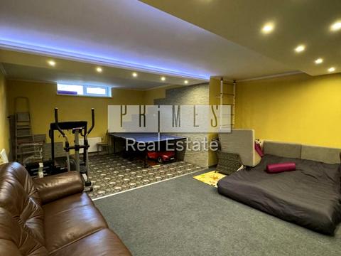 будинок за адресою Абрикосова вул.