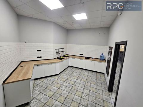 комерційна за адресою Борщагівська вул., 154