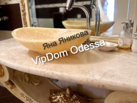 будинок за адресою Вишнева вул.