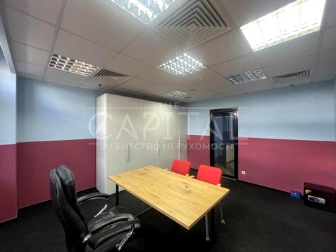 комерційна за адресою Богдана Хмельницького вул., 52а