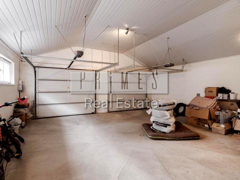 будинок за адресою Зоряна вул.