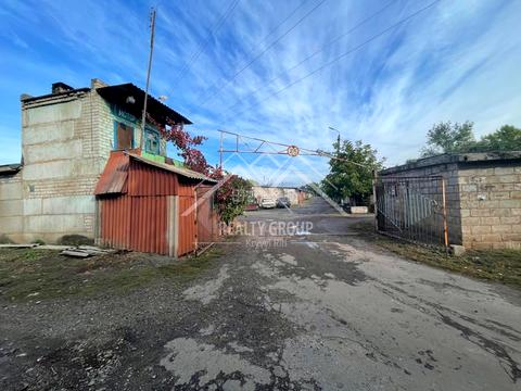 паркомісце за адресою Чернігівська, 2