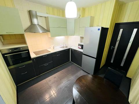 квартира за адресою Регенераторна вул., 4
