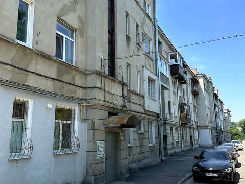 комната по адресу Искринская ул., 33