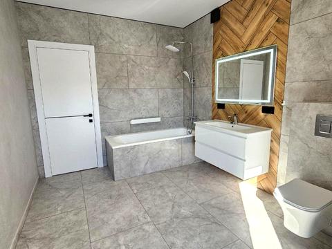 дом по адресу Лунная ул., 1