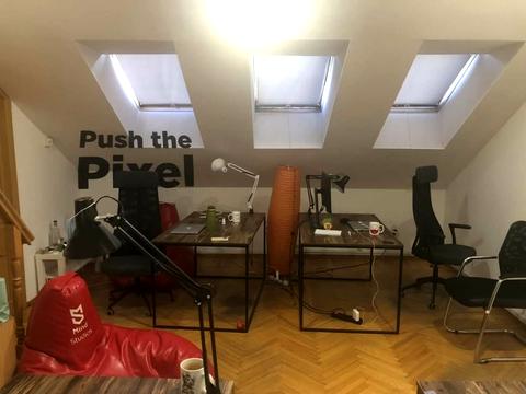 комерційна за адресою Дмитра Яворницького просп. (Карла Маркса), 67а