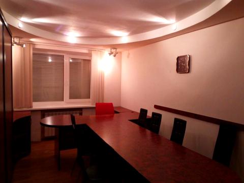 комерційна за адресою Богдана Гаврилишина вул. (Ванди Василевської), 11