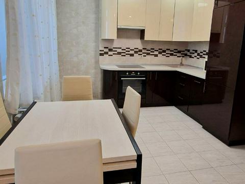 квартира по адресу Академика Глушкова просп., 9-В