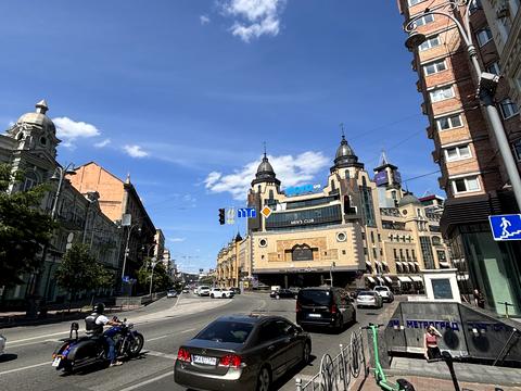 комерційна за адресою Велика Васильківська вул. (Червоноармійська), 13/1