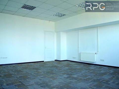 коммерческая по адресу Героїв Космосу ул., 4