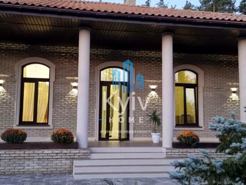 будинок за адресою центральна 5