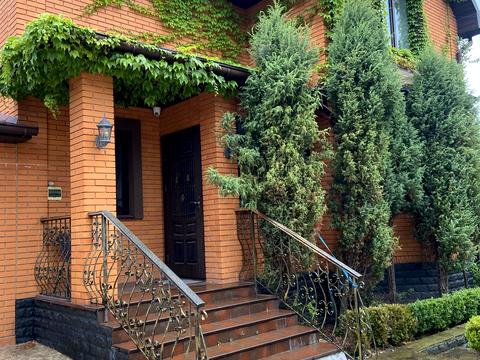 дом по адресу Центральна, 6