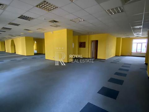 комерційна за адресою Володимира Сосюри вул., 6