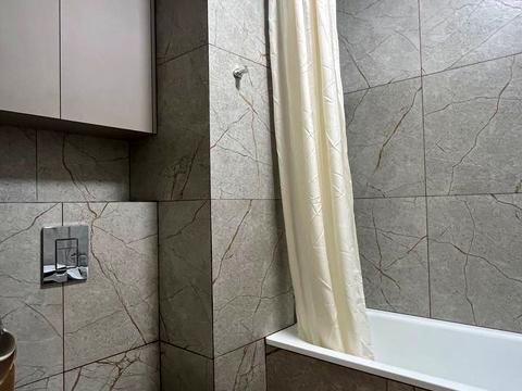 квартира за адресою Салютна вул., 2-Б