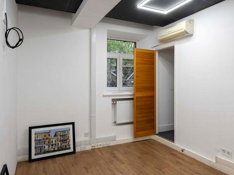 комерційна за адресою Івана Франка вул., 29