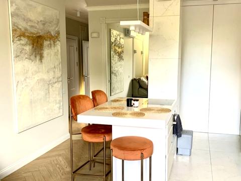 квартира за адресою Салютна вул., 2