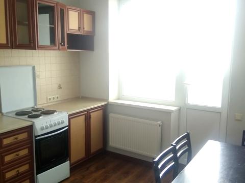 квартира по адресу Драгоманова ул., 6/1