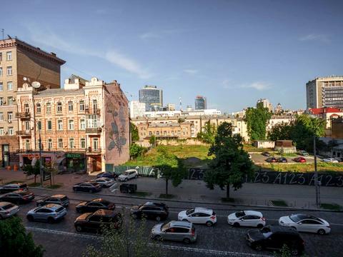 комерційна за адресою Велика Васильківська вул. (Червоноармійська), 38