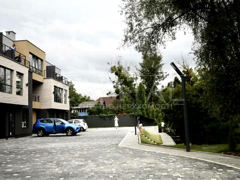 будинок за адресою Русанівські Сади