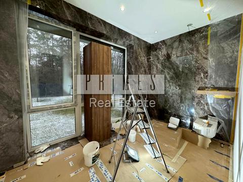 будинок за адресою Набережна вул.