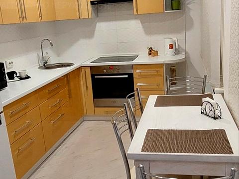 квартира за адресою Михайла Лушпи просп., 17