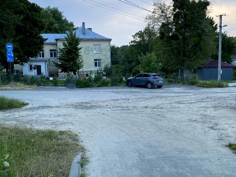 участок по адресу Черновола просп. (700-летия Львова)